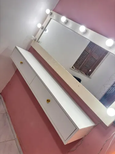 Penteadeira com Gavetas