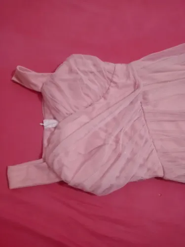 Vestido de Festa Rosa Claro com Detalhes