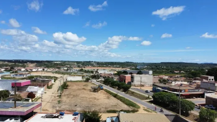 Alugo área com 2.780 na Av. Jadiel Matos em Vitória da Conquista 