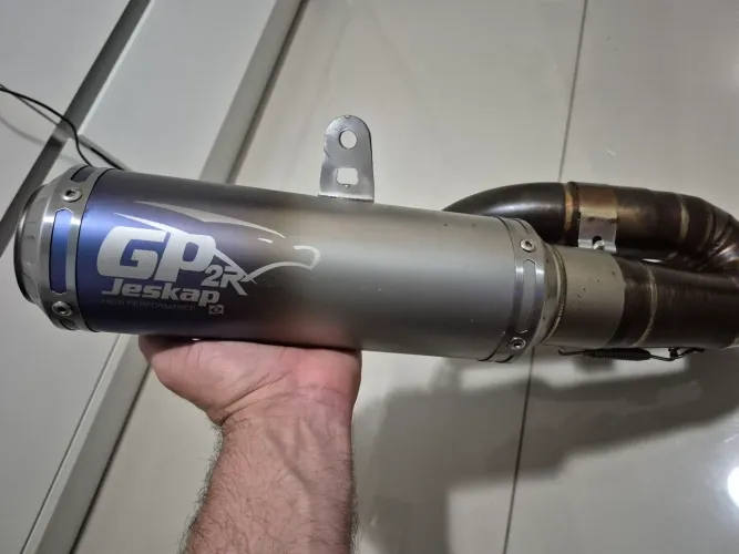 Escapamento esportivo JESKAP GP2R