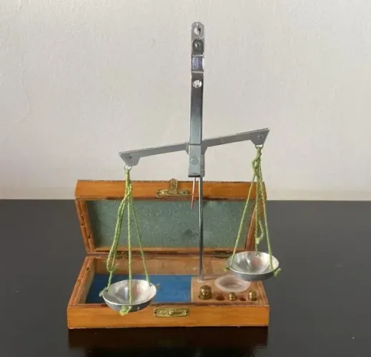 Balança de Pratos Ourives Precisão Vintage Portátil Usada