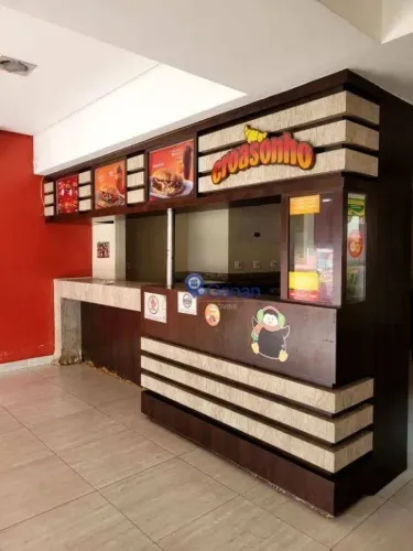 Casa Comercial com 3 salões em baixo + 3 salas em cima para alugar, 180 m² no Campo Belo -