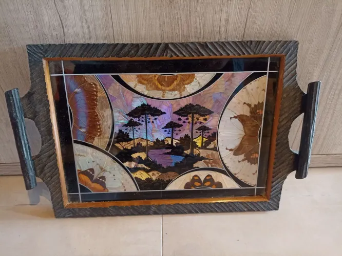 Bandeja Decorativa Vintage com Asas de Borboletas ? Arte Brasileira Rara