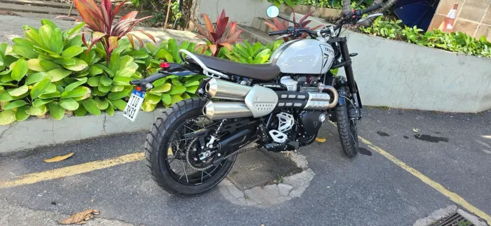 Triumph Scrambler 1200 XC  2024 Impecável -  KM 2.527 - R$ 55.000