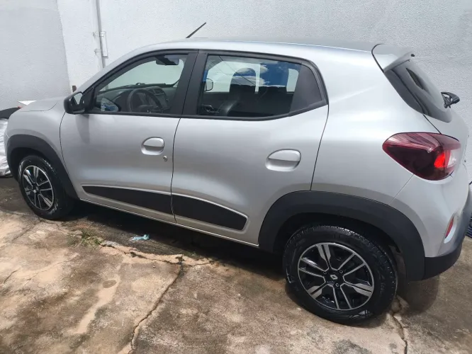 RENAULT KWID 1.0 INTENSE 22/23