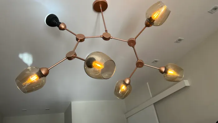 Vendo lindo lustre articulado