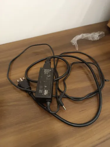 Fonte de alimentação Dell 65 w