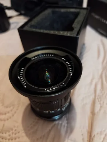 Lente 14mm ttartosan Canon rf