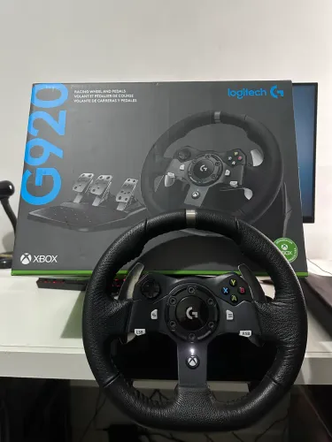 Volante logitech G920 + pedais NOVO Impecável!