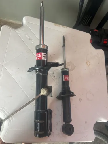 Amortecedores pouco usado (seminovo) kayaba original para a Outlander ,Asx, lancer