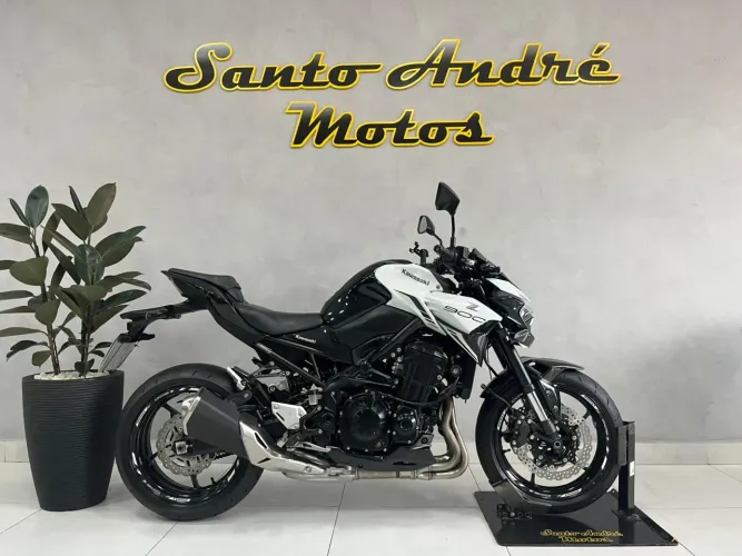 Kawasaki Z 900