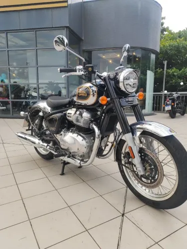 Lançamento Classic 650 Iná 2 1 9 7 1 1 7 2 435