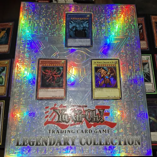 Portfólio Yugioh Legendary Collection com 201 cartas.