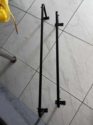 2 araras de parede 1 und: m 1.20 1und: 1 metro