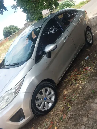 Ford Fiesta Sedan SE 1.6 16V Flex 4P 2012