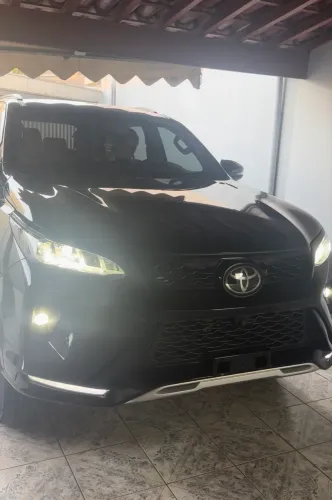 Toyota Hilux SW4 Diamond 2.8 TB 4X4 Die. Aut. 2022