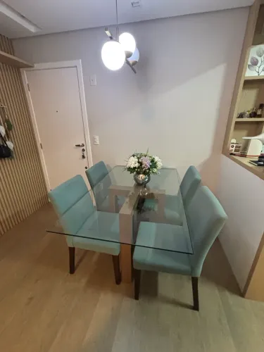 Mesa jantar de vidro com 4 cadeiras