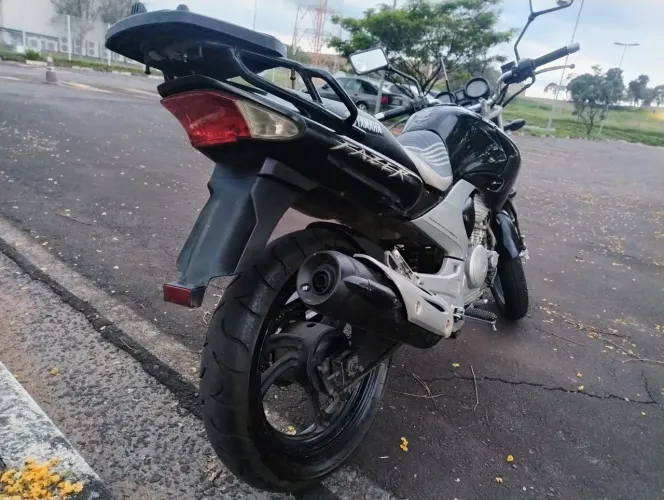 Fazer 250