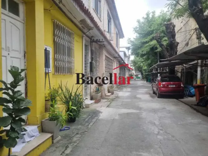 Casa em Condomínio : Duplex / Residencial / Benfica