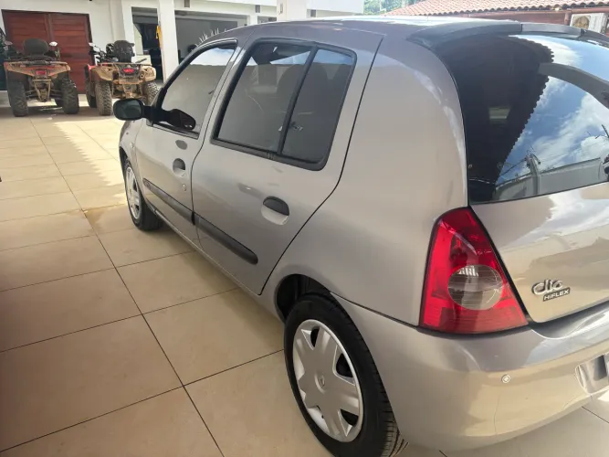 Renault Clio Authentique Hi-flex 1.0 16V 5P 2008
