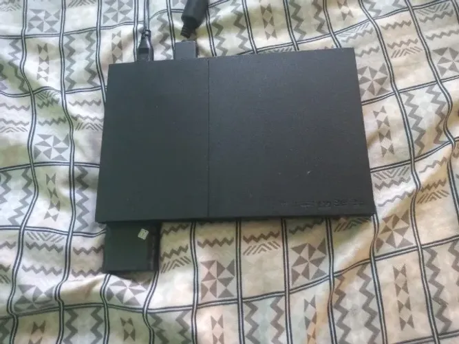 Vendo Playstation 2 com vários jogos por apenas 250
