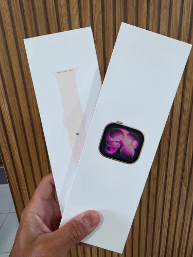 Apple Watch Série 11 42mm Rose