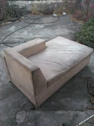 SOFA LINDO GUALIDADE SHOW PODEM VER APENAS LIMPEZA PARTE DA FRENTE