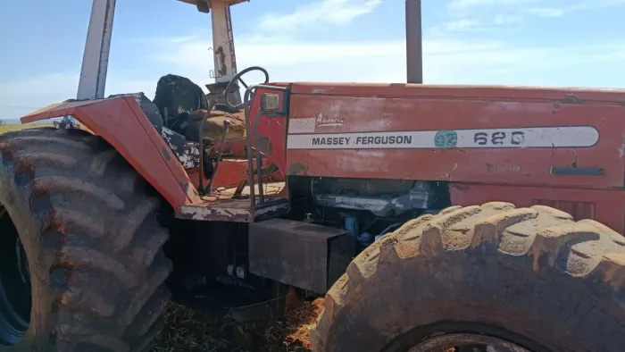 Trator Massey Ferguson
