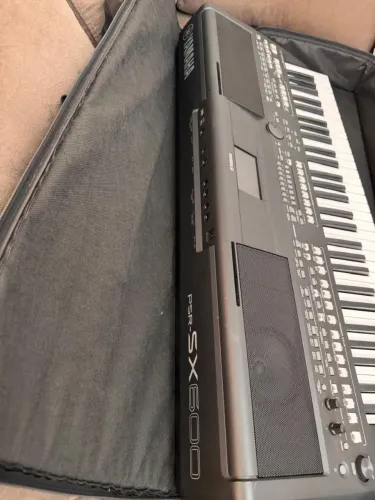 Teclado yamaha sx600, com bag, fonte original, mais de 100 paks ja instalado 