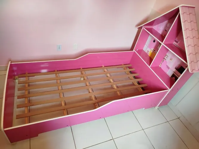 Cama infantil casinha rosa