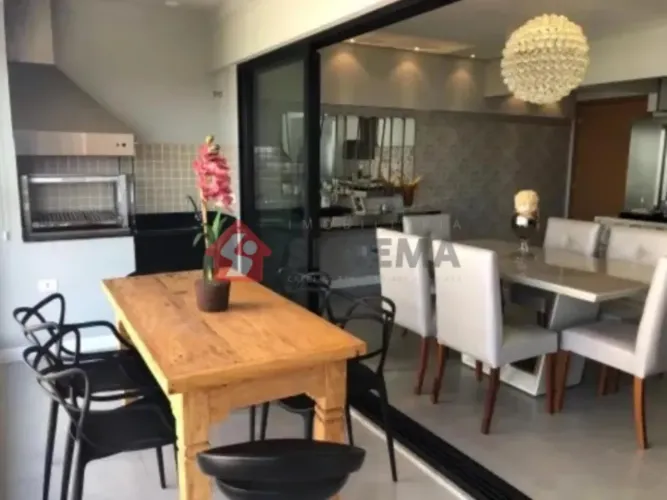 Apartamento no Edifício Esmeralda em Presidente Prudente