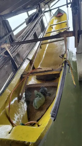 Canoa de Canela com motor
