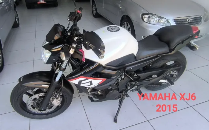 YAMAHA XJ6 N 2015 (MOTO CUIDADA)