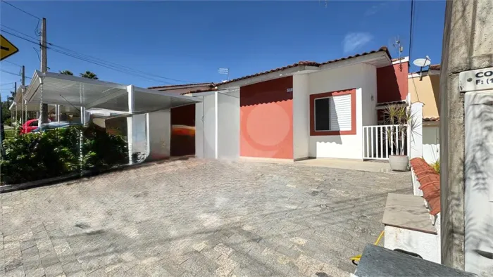 Casa à venda com 3 quartos, sendo 1 suíte, no condomínio Terra Nova, Sorocaba - SP