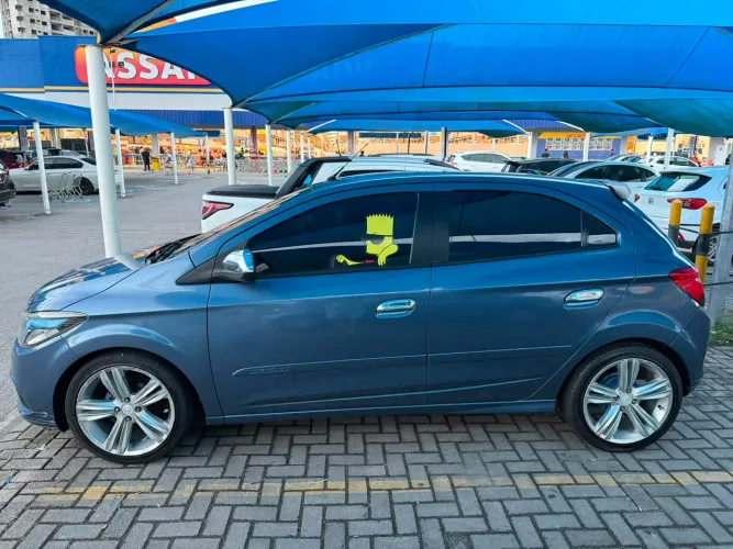 Chevrolet Onix Hatch LT 1.0 8V Flex Power Mec. 4P 2015