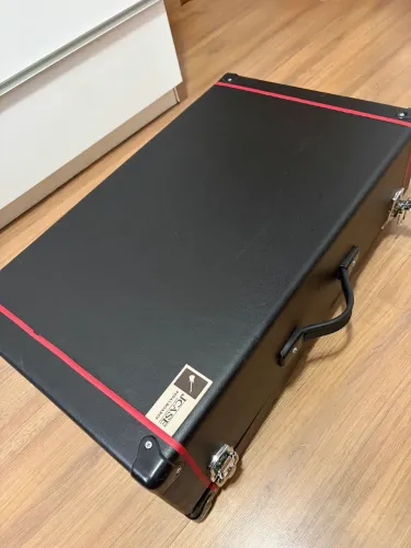 Pedalboard Hard Case da Jcase 55x30 cm
