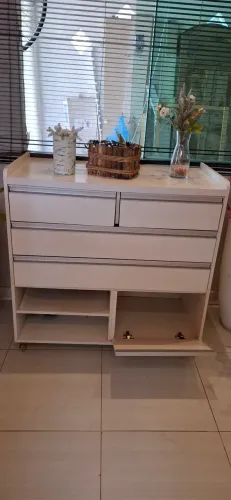 Cômoda com sapateira