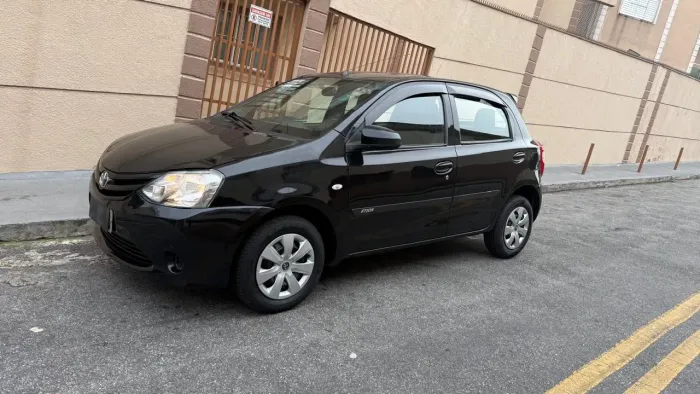 Toyota Etios X 1.3 Flex 16V 5P Mec. 2016
