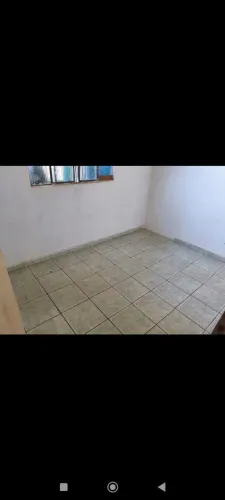 Alugo casa