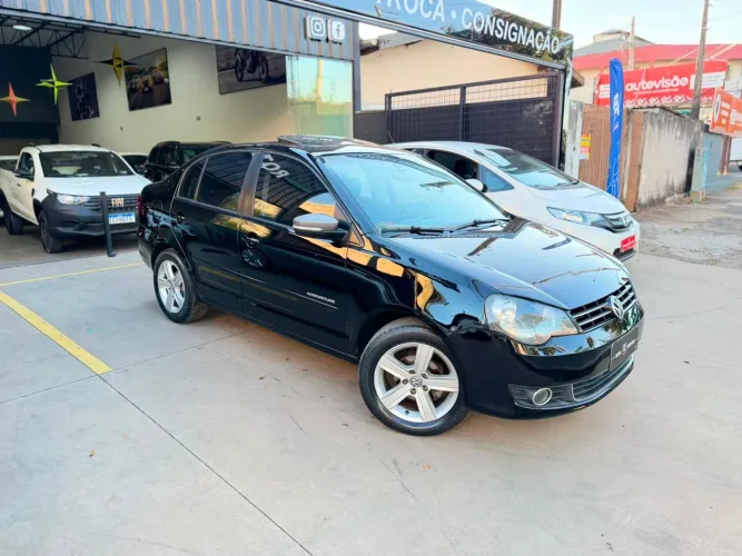 Volkswagen Polo Sed. Comfort. 1.6 MI Tot. Flex 8V 2012