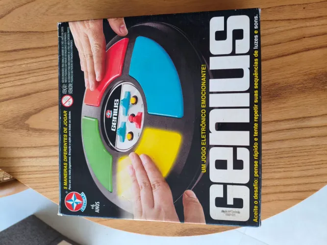 "Item de Colecionador: Jogo Genius Estrela na Caixa Original - Anos 80"