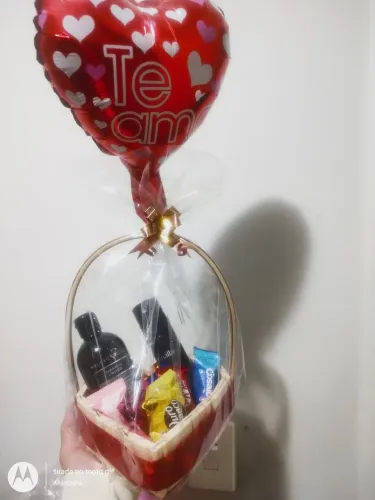 Dia dos Namorados cesta presente 