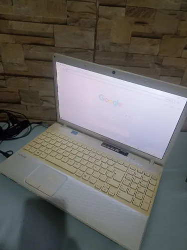 Notebook Sony vaio Intel core i3 com 8GB de RAM, é HD de 500GB saudável, leia descrição