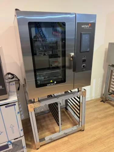 Forno Combinado Touch Screen 8 gns com cavalete trifásico 380w