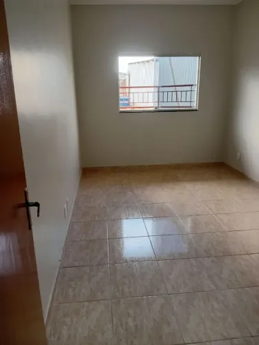 alugo apartamento de dois quartos na rua 12 Vicente pires com garagem valor 2.000,00