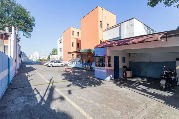 Terreno - Vila Olímpia - 450m².