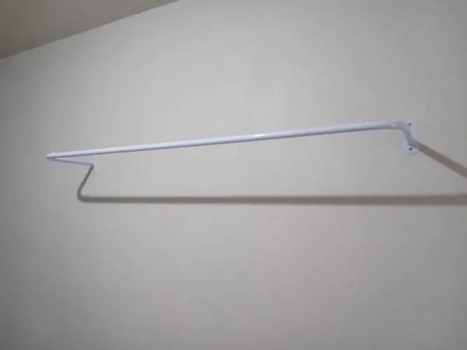 Arara de parede 