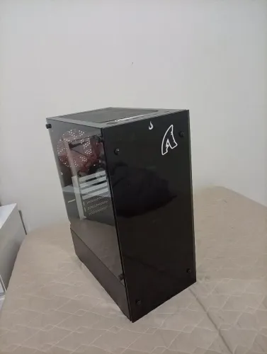 Computador gamer tá sem a fonte