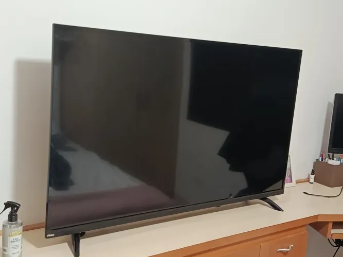 Tv Smart TV Full HD de 49?, com Android, Wi-Fi integrado, com led queimado 