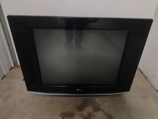 TV LG Tela Plana de Tubo (Funcionando)